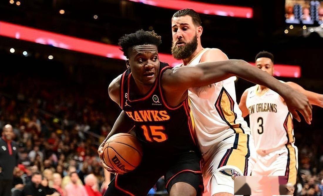 开云-阿扎伦卡在老鹰比赛中战术调整，败北引发热议！全场沸腾不已-开云